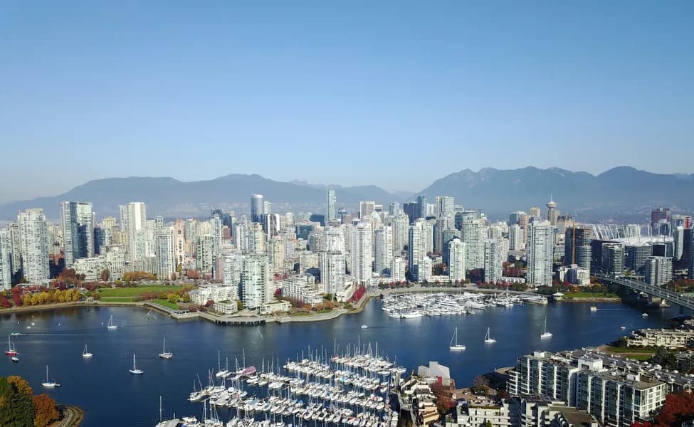 Города Канады: Сегодня про Ванкувер — город красоты, контрастов и скрытых трещин